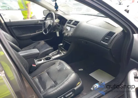 2006 Honda Accord 3.0 Ex z USA, uszkodzony, nr VIN 1HGCM66526A046022